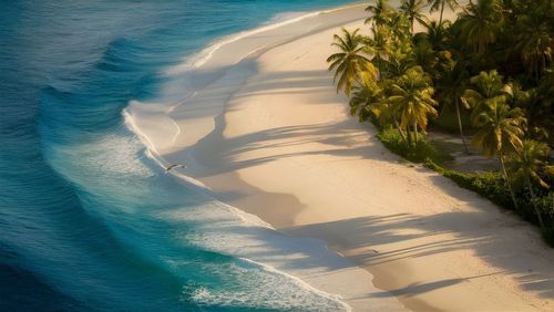 Sable rose, galets transparents, rochers insolites... voici 5 plages spectaculaires à découvrir dans le monde