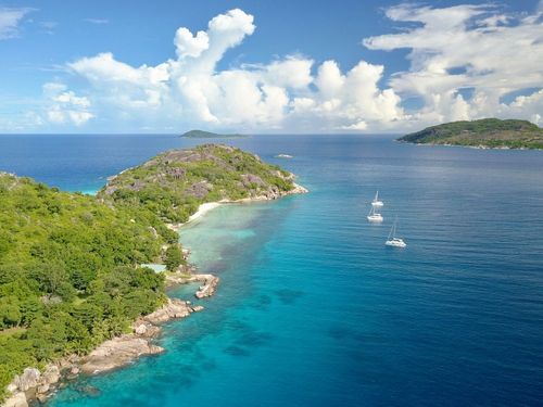 4 destinations ensoleillées où partir en vacances en automne pour prolonger un peu l'été (avec une température de 25 degrés assurée) !