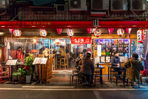 Il faut faire du bruit en mangeant au Japon ! Ce que l'on doit savoir dans les différents restaurants du monde
