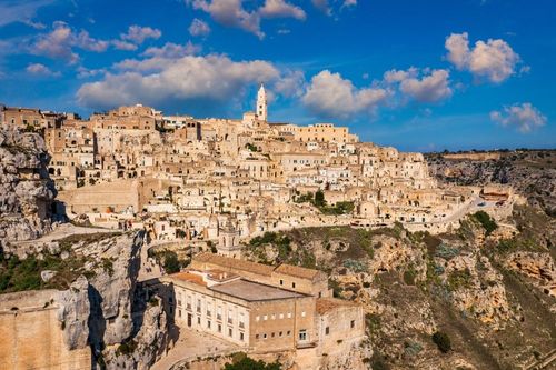 Ces 3 sites troglodytes classés parmi les plus beaux du monde se trouvent en Europe (et il y en a même un en France) !