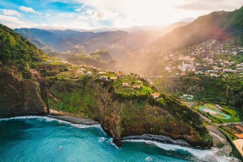 Cette île à moins de 4 heures de la France a été élue meilleure destination insulaire pour la 10ème année consécutive !