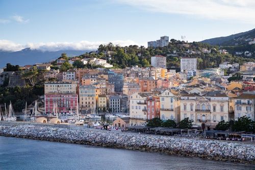 La Corse à partir de 34 €, c’est possible ! Les billets déjà en vente pour des voyages en 2025 depuis cet aéroport français