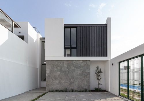Oubliez le Palais Bulle, voici 3 villas  d’architectes incroyables à visiter en France !
