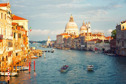On a repéré ce bon plan : croisière de 5 jours dans la lagune de Venise avec pension complète à bord du MS Michelangelo, à partir de 552 € !