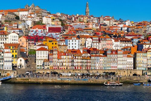 On a repéré ce bon plan : séjour luxe de 3j/2n à Porto, en hôtel 5* avec rooftop vue mer, petits-déjeuners  dès 219€ par personne (vols inclus) 
