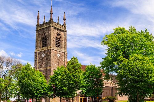 En Angleterre, un simple trou dans un mur est devenu une véritable attraction populaire sur Tripadvisor ! Savez-vous pourquoi ?