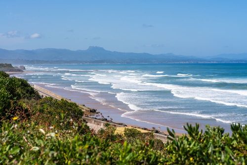 Des plages du littoral atlantique sud fermées jusqu'à demain à cause de très grandes vagues 