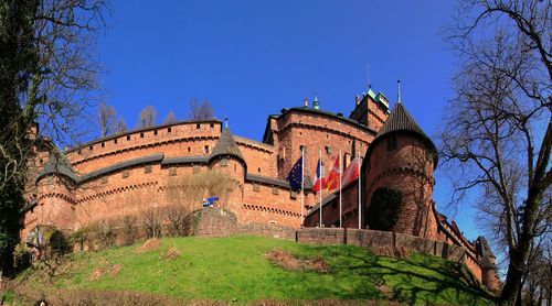 En Alsace, ce château grandiose mérite une visite lors des vacances de la Toussaint ! 