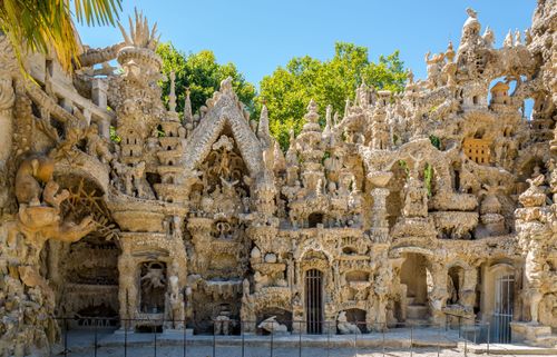 À 1h de Lyon, ce monument mystérieux accueillera la flamme olympique des JO Paris 2024 