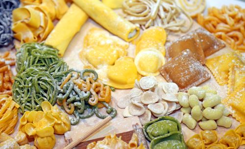 Emilia Romagna, ad ogni città le sua specialità: cosa vedere e mangiare in 6 tappe