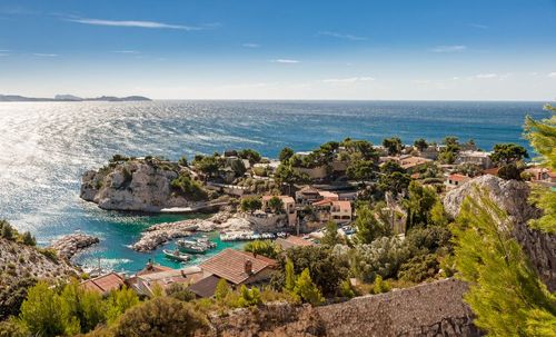 Eau turquoise, paysages exceptionnels et criques encore sauvages : découverte de 5 sublimes calanques de la côte méditerranéenne 