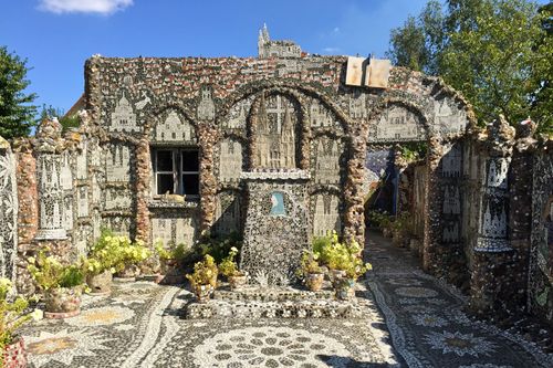 Parfaite pour une sortie en famille, cette incroyable maison à 1 heure de Paris est à voir de vos propres yeux (vite, elle ferme bientôt pour l'hiver !)
