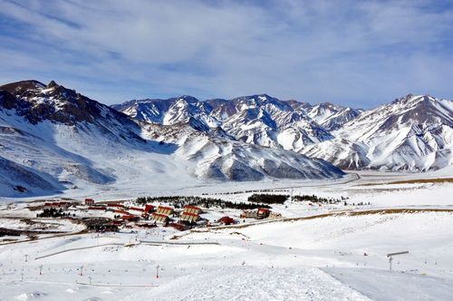 Saviez-vous qu'il y a des stations de ski à Hawaï, au Maroc et même en Inde ?