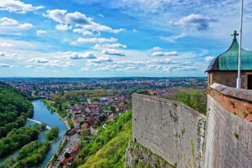 Lacs, monuments, cascades... 5 spots à ne pas rater autour de Besançon
