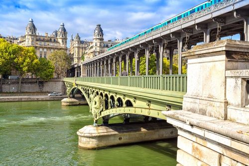 Lors d'une croisière sur la Seine, ne manquez pas d'admirer ces 6 monuments et lieux mythiques !