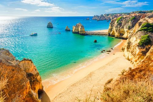 On a repéré ce bon plan : partez dans la région portugaise de l’Algarve pour 6 jours et 7 nuits, à partir de 208 euros par personne avec le vol et l’hébergement ! 
