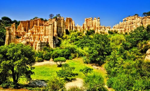 Inutile de prendre l'avion pour être dépaysé ! 5 sites français incroyables qui nous transportent à l'autre bout du monde !