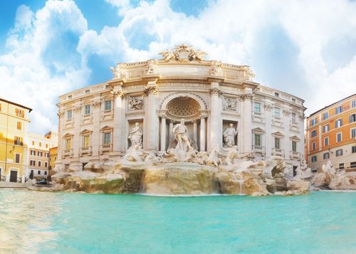 Que devient l’argent lancé quotidiennement dans la célèbre fontaine de Trevi à Rome ? Voici la réponse !