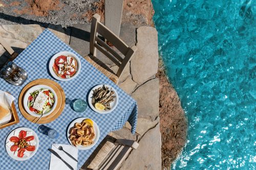 A culinary voyage to discover Greek cuisine