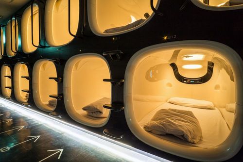Moins cher qu'un hôtel mais avec un confort similaire, découvrez les hôtels capsule ! On a testé (et il y en a plusieurs en Europe !)