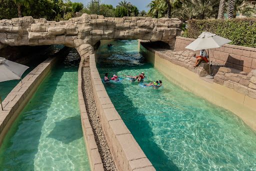 Flotando por el río