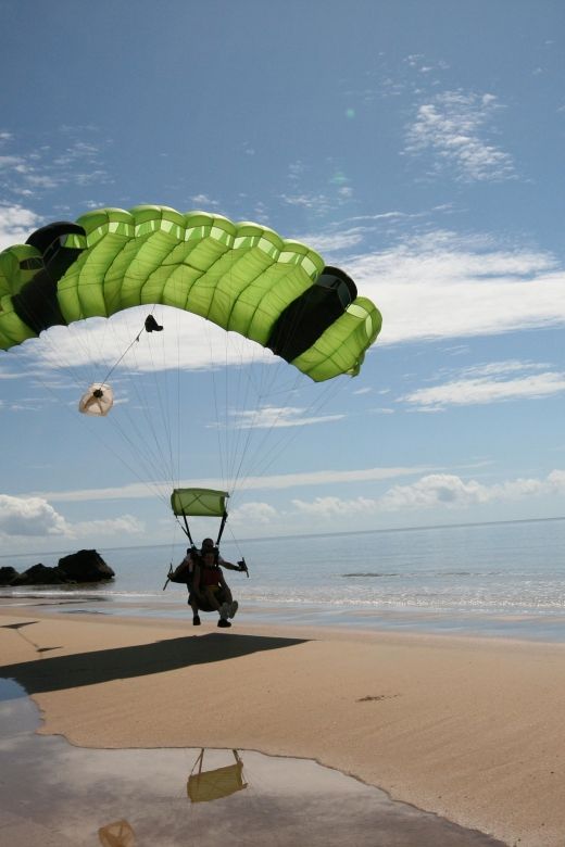 🪂Saut en parachute au-dessus de la Grande Barrière de Corail